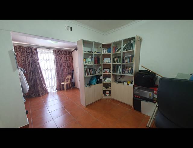 3 BEDROOM FREEHOLD FOR SALE IN RISANA
